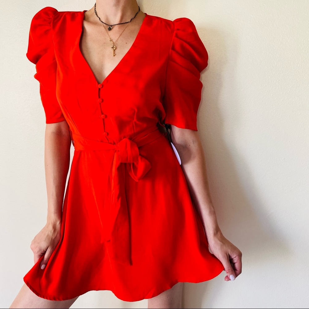 New Milk & Honey red v-neck elastic belted waist puff sleeve mini dress - Picture 3 of 8